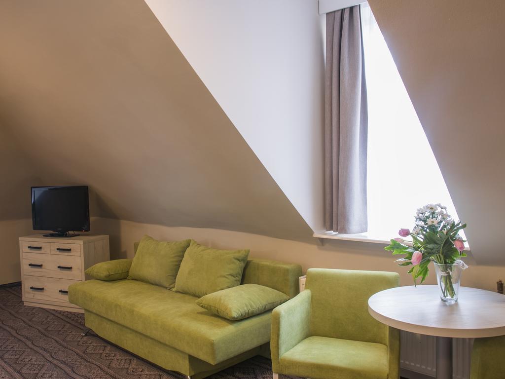 Hotel *** Nat 3*